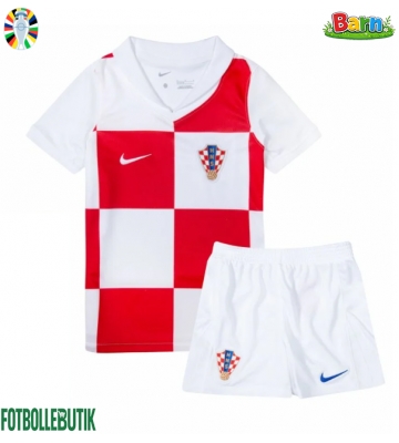 Kroatien Hemmaställ Barn EM 2024 Kortärmad (+ Korta byxor)